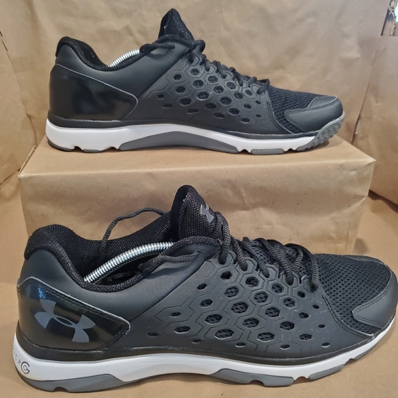 Under Armour Other - Under Armour Micro G Black